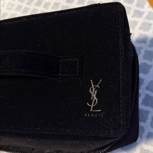 NEW YSL Beaute Black Velvet Makeup  Cosmetic Case…